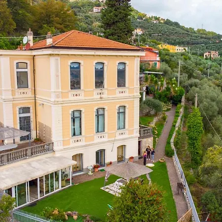 Villa Le Palme-Pool, Garden, Terrace & Sea View