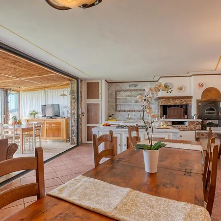 Villa Le Palme-Pool, Garden, Terrace & Sea View