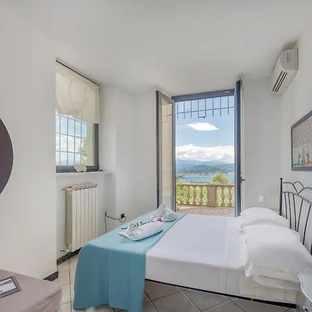 Villa Le Palme-Pool, Garden, Terrace & Sea View * La Spezia