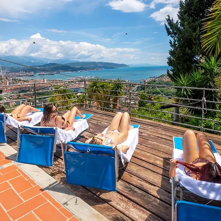 Villa Le Palme-Pool, Garden, Terrace & Sea View