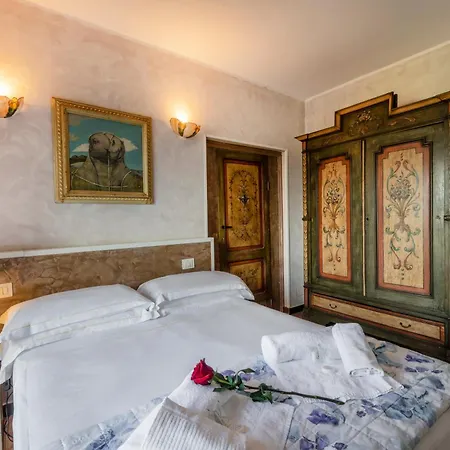 Villa Villa Le Palme-Pool, Garden, Terrace & Sea View La Spezia