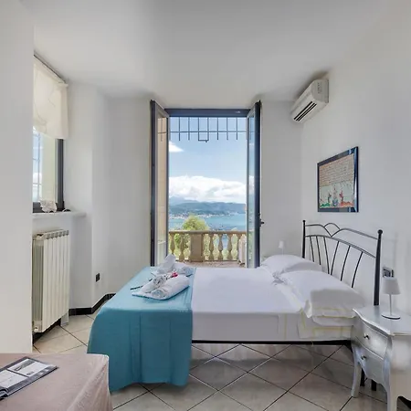 Villa Le Palme-Pool, Garden, Terrace & Sea View Villa *