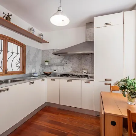 Villa Le Palme-Pool, Garden, Terrace & Sea View * La Spezia