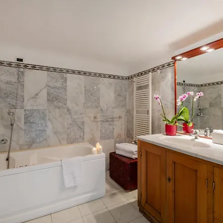 Le Palme-pool, Garden, Terrace & Sea View Вилла