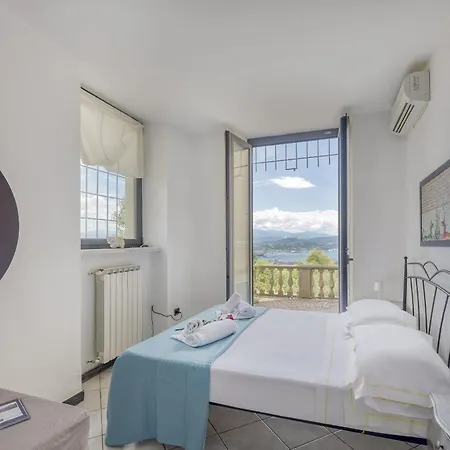 Le Palme-pool, Garden, Terrace & Sea View Специя