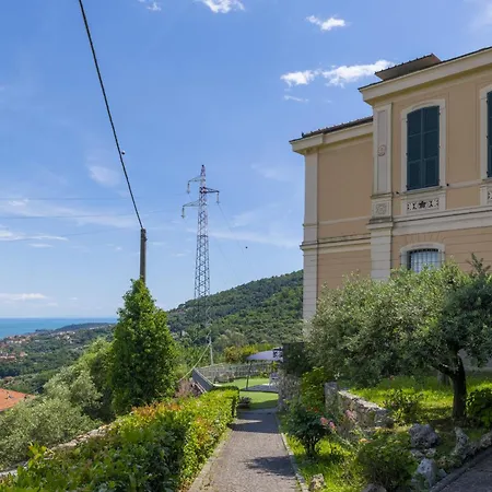 Le Palme-pool, Garden, Terrace & Sea View Λα Σπέτσια