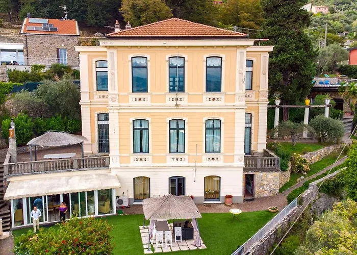 Le Palme-pool, Garden, Terrace & Sea View Вилла