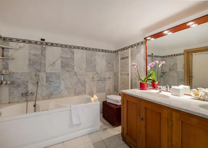 Le Palme-pool, Garden, Terrace & Sea View Вилла