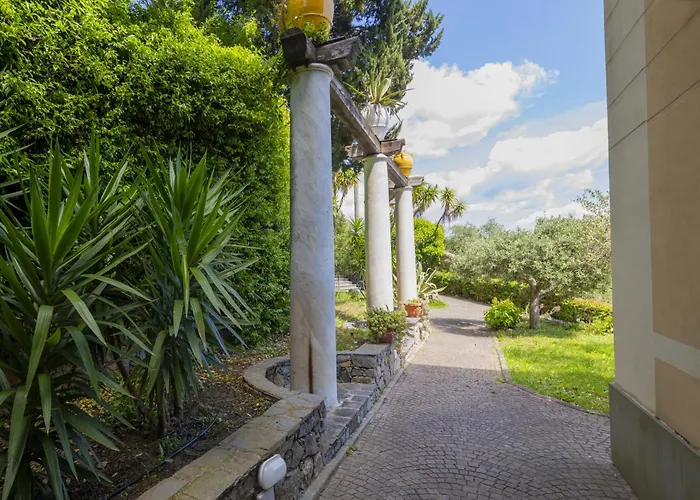 Le Palme-pool, Garden, Terrace & Sea View Вилла