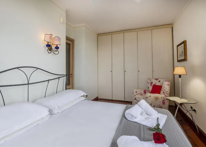 Le Palme-pool, Garden, Terrace & Sea View Вилла *