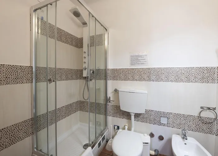 Le Palme-pool, Garden, Terrace & Sea View * Специя