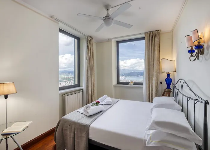 Le Palme-pool, Garden, Terrace & Sea View Специя