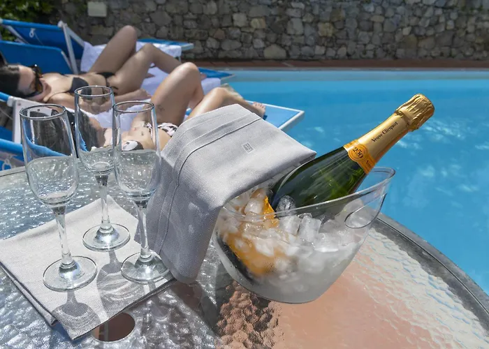 Вилла Le Palme-pool, Garden, Terrace & Sea View Специя