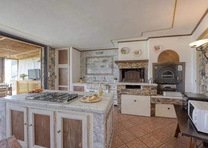 Le Palme-pool, Garden, Terrace & Sea View Вилла