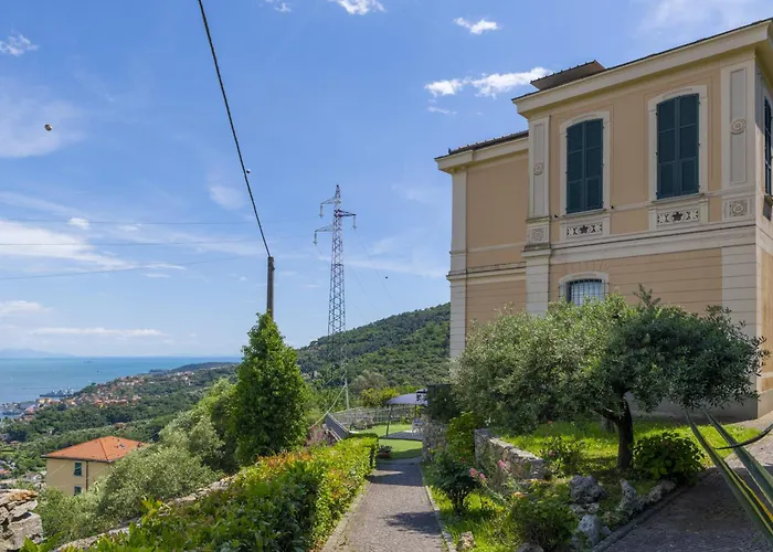 Le Palme-pool, Garden, Terrace & Sea View Специя